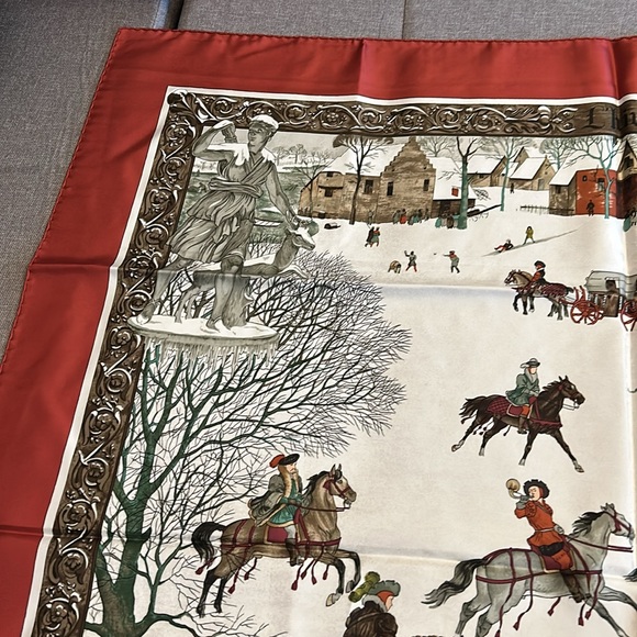 Scarf - Picture 3 of 8